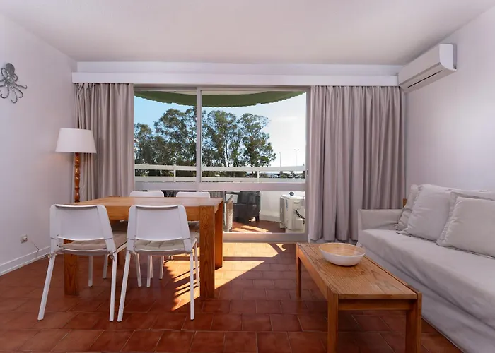 Apartment 3 Castelos